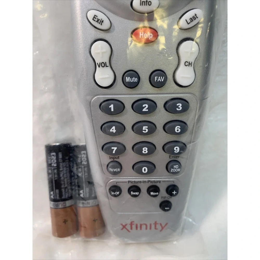 New Official Genuine‎ OEM Xfinity Remote Control Model URC-1067CBM3-001-R Sealed